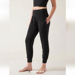 Athleta Salutation Jogger Leggings XS